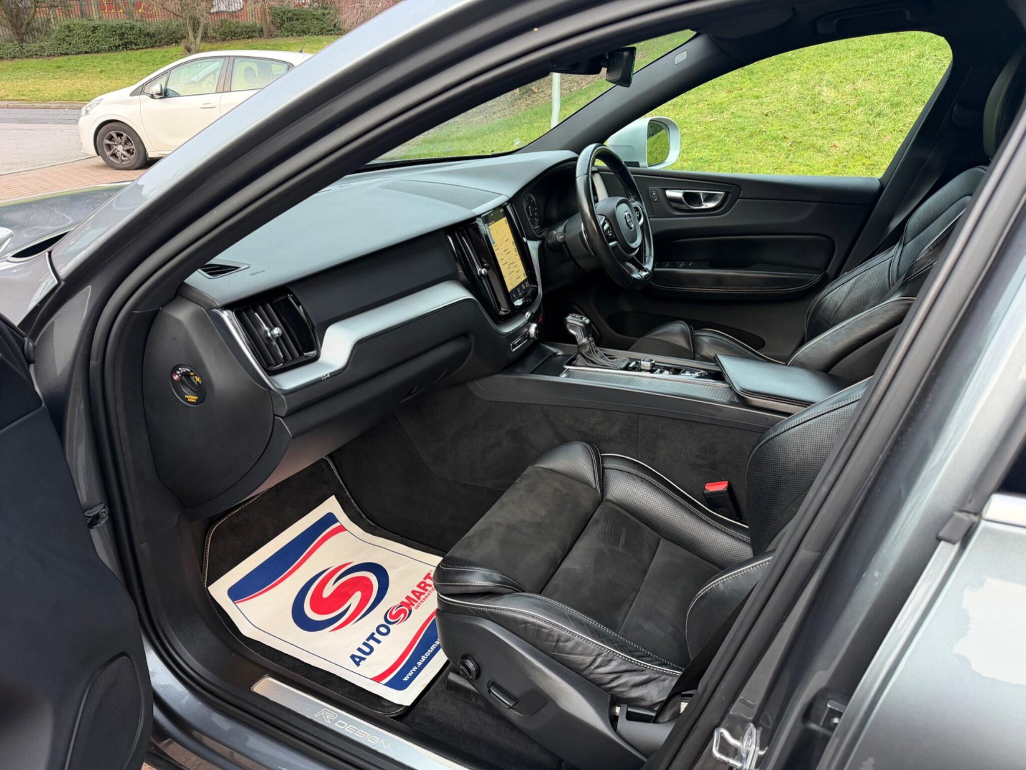 Volvo XC60 - Image 43