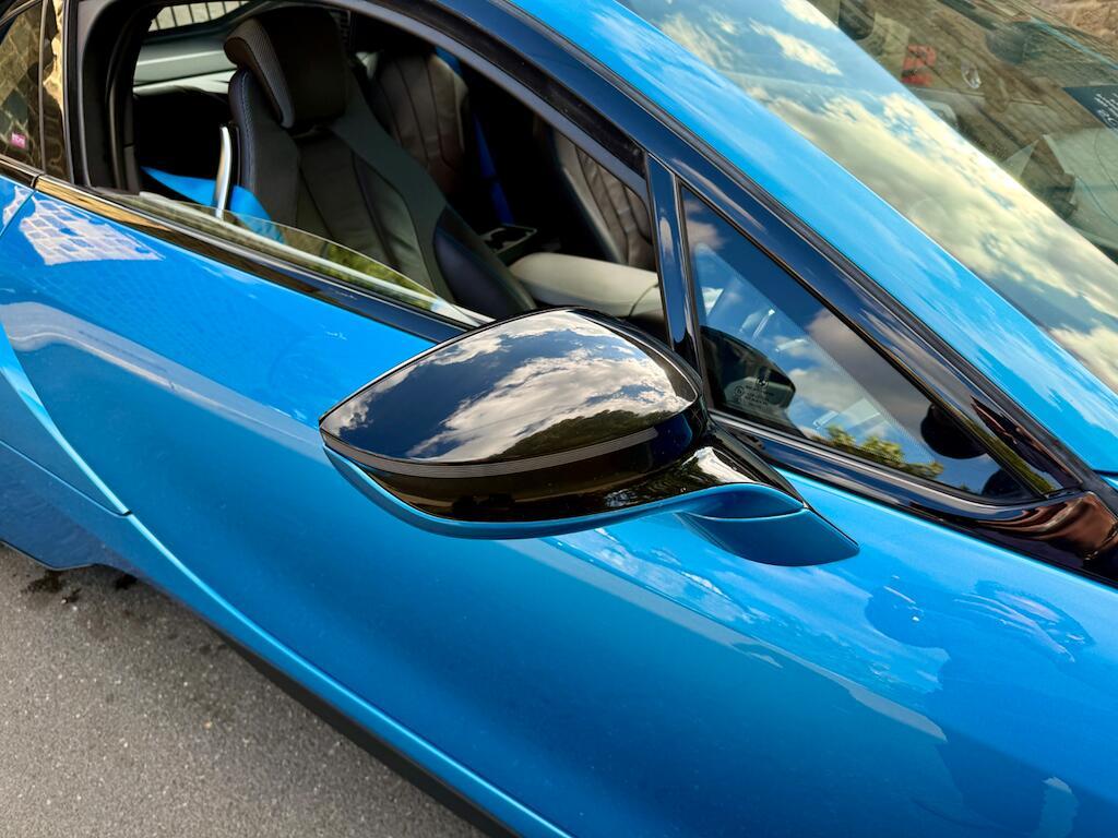 BMW i8 - Image 16