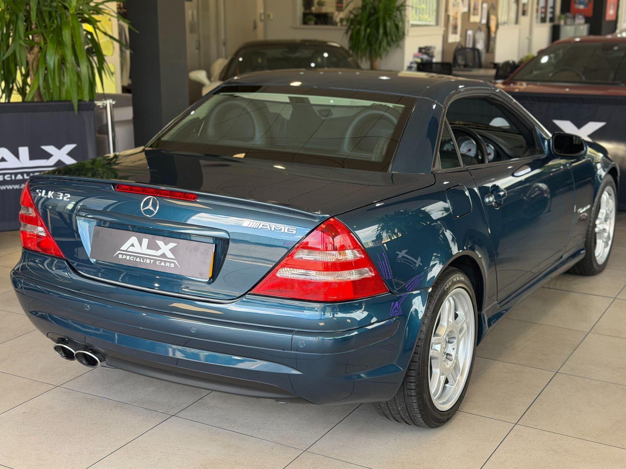 Mercedes SLK - Image 20