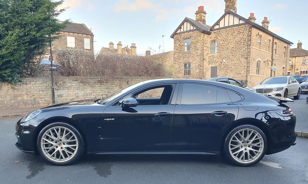 Porsche Panamera - Image 9