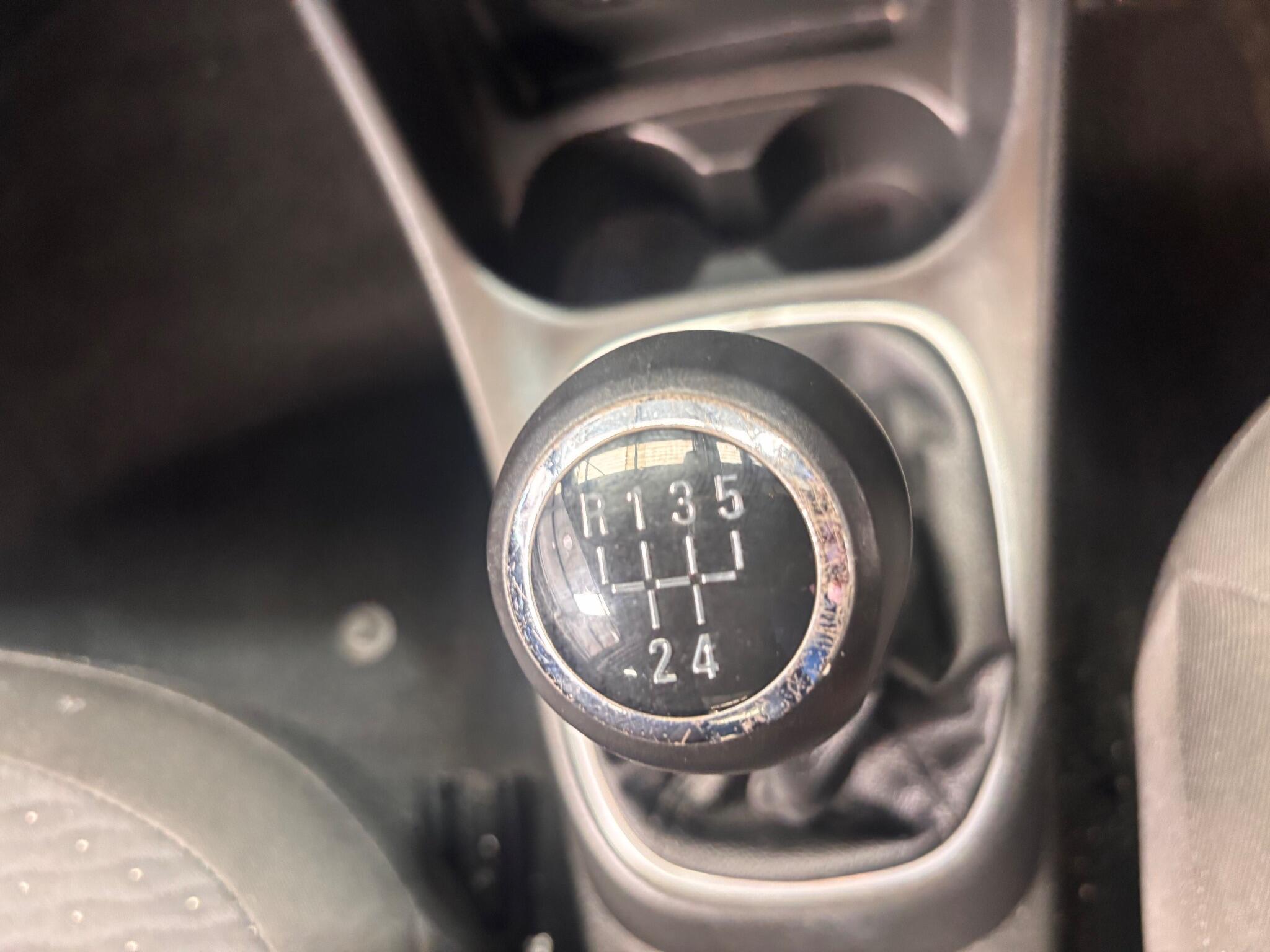 Vauxhall Corsa - Image 17