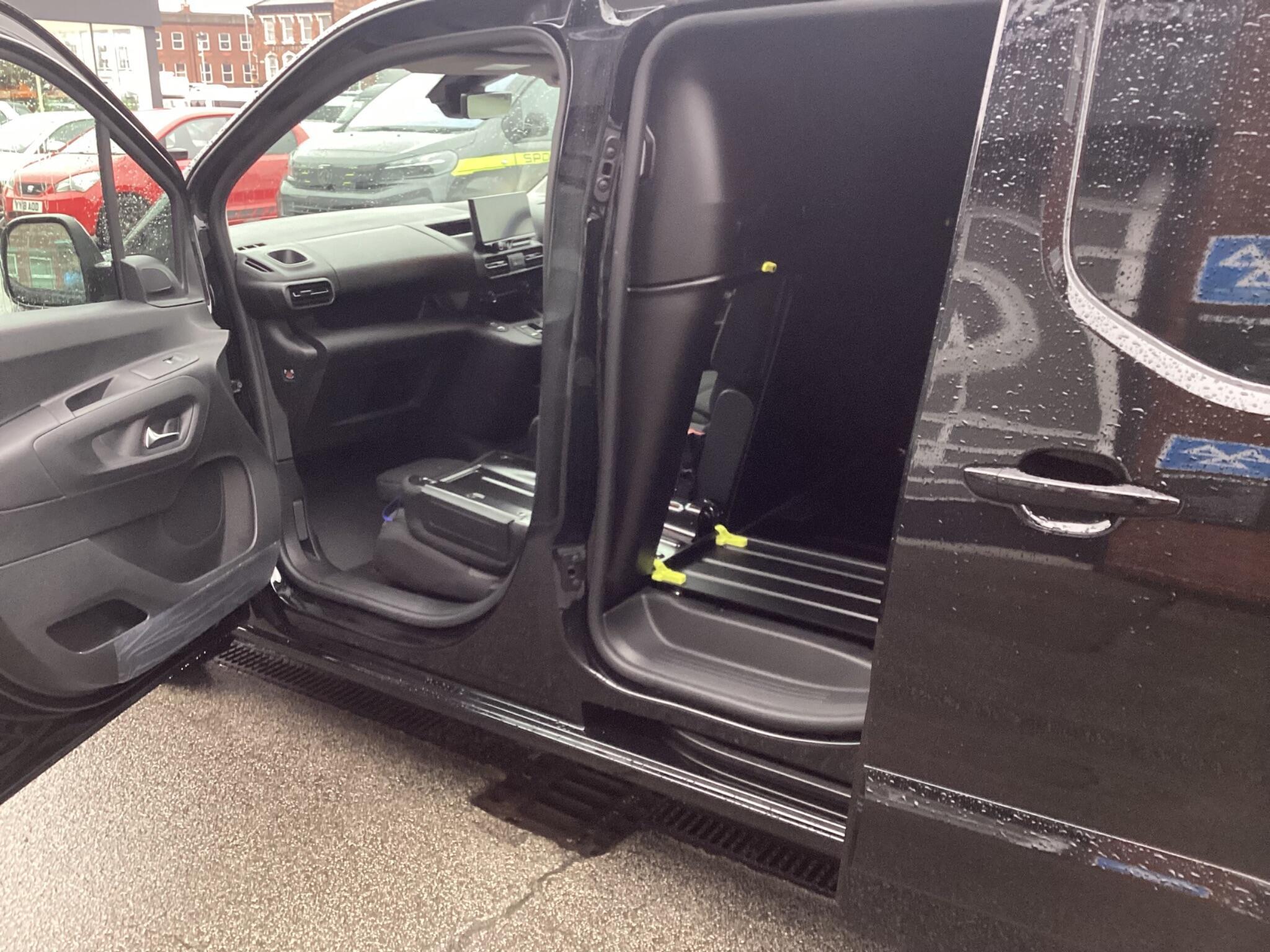 Fiat Doblo - Image 17