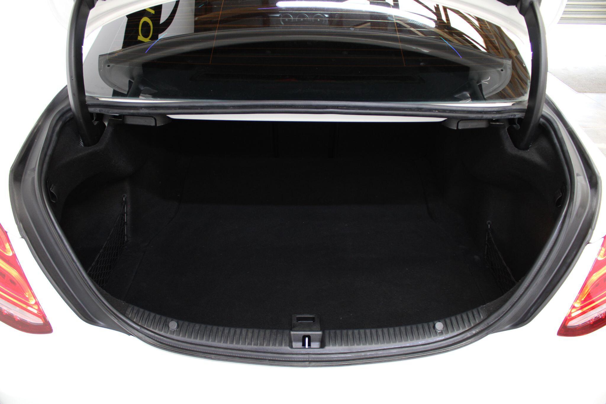 Mercedes C Class - Image 16