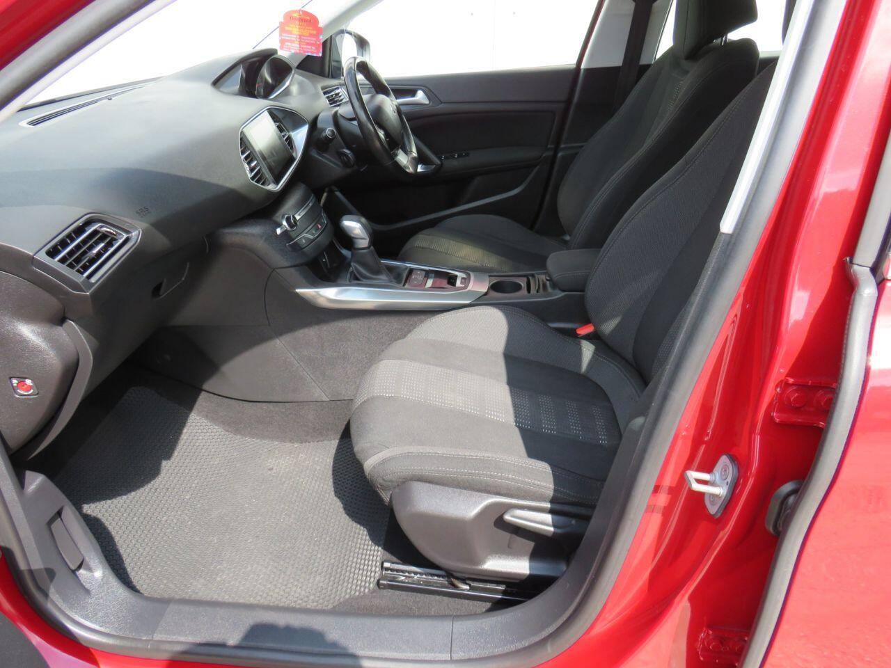 Peugeot 308 - Image 9