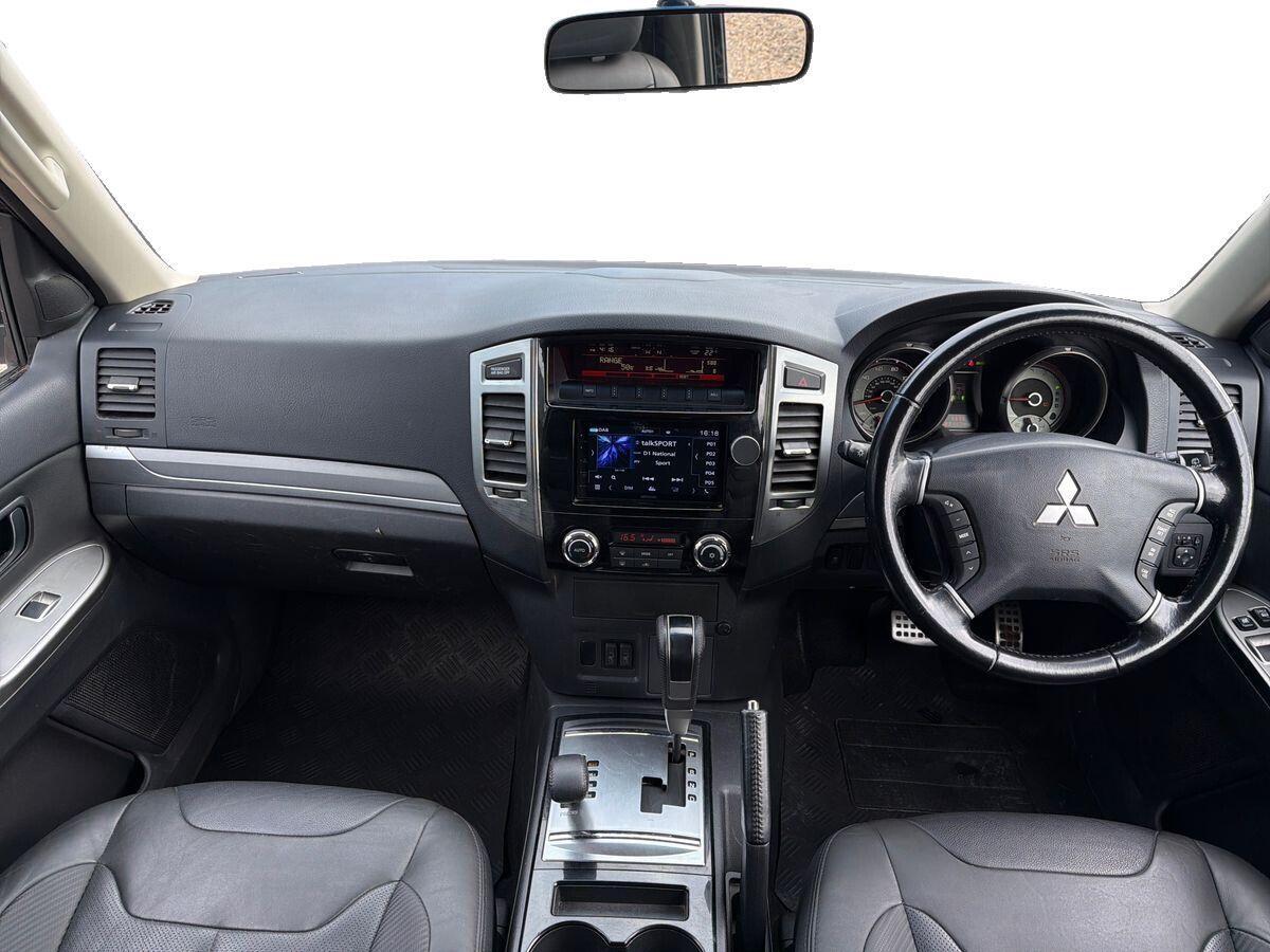 Mitsubishi Shogun - Image 14