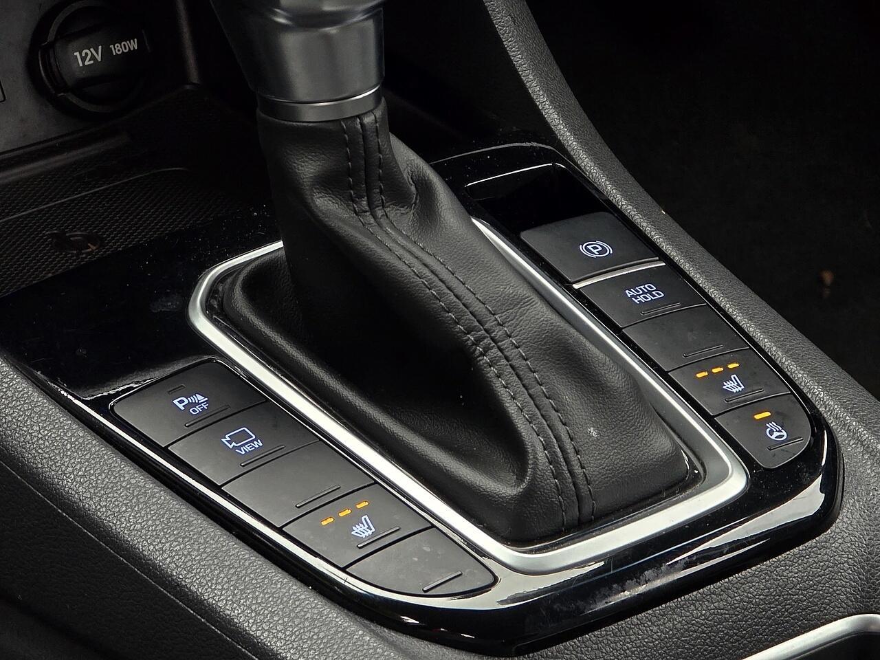 Hyundai Ioniq - Image 11