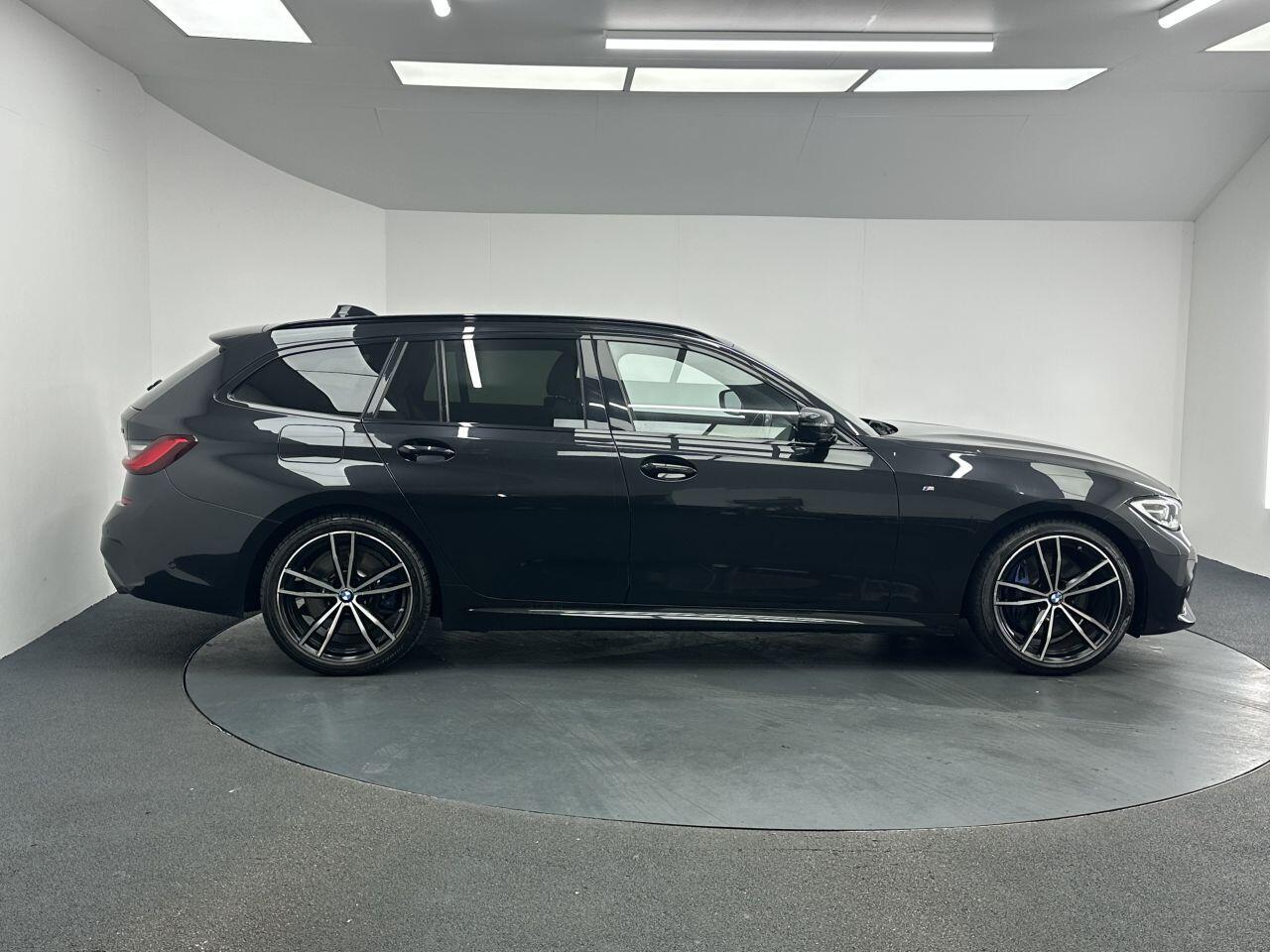 BMW 3 Series - Image 10