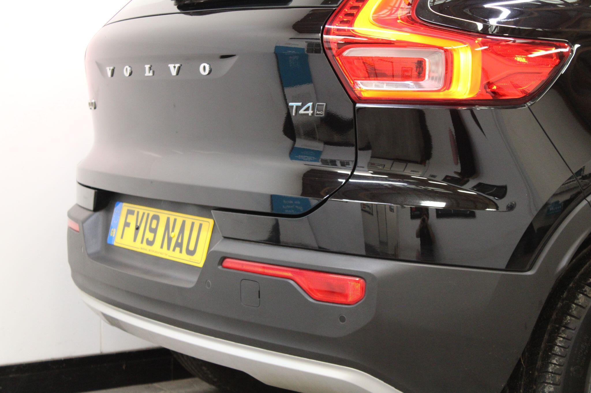 Volvo XC40 - Image 11
