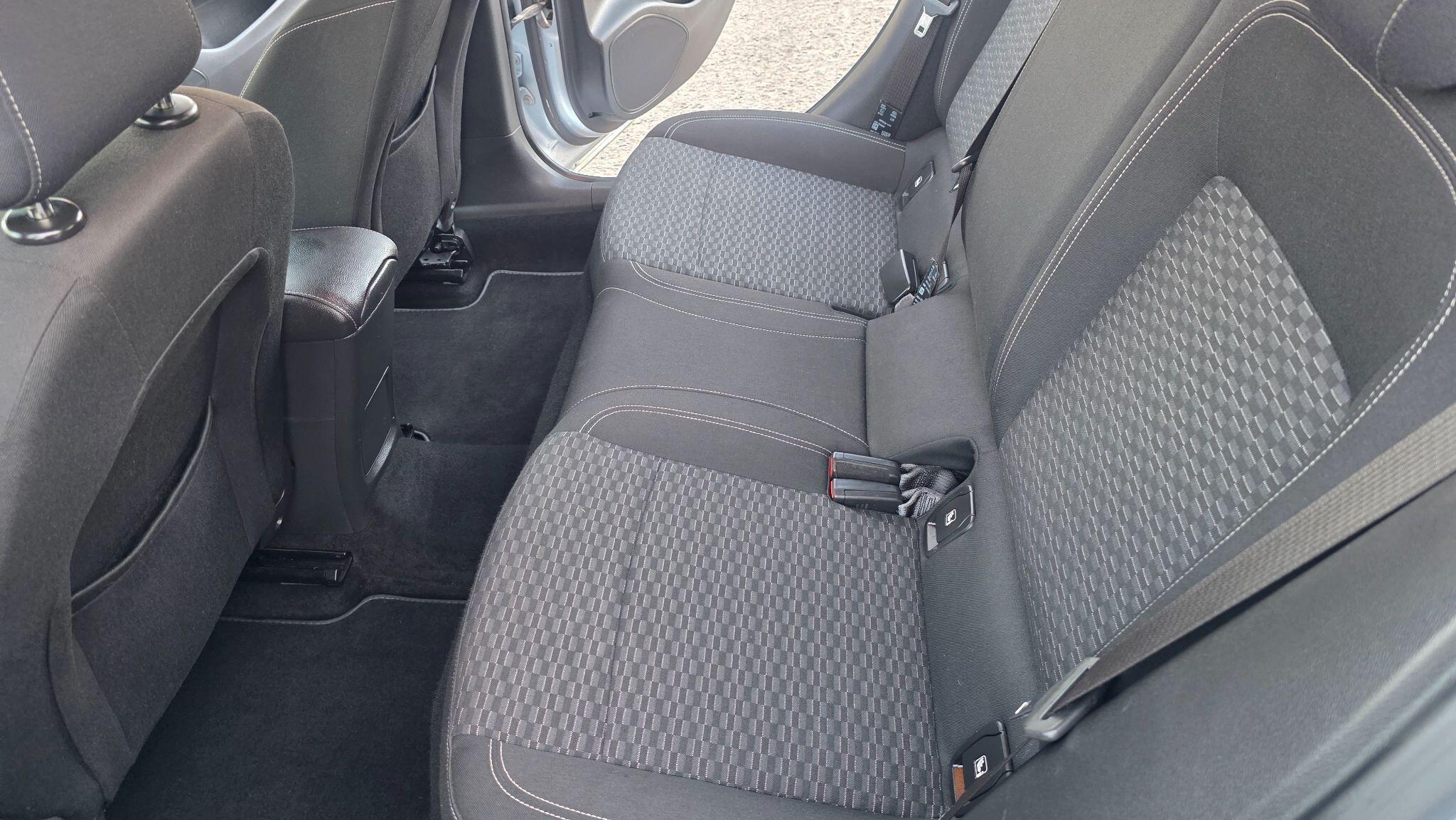 Vauxhall Astra - Image 29