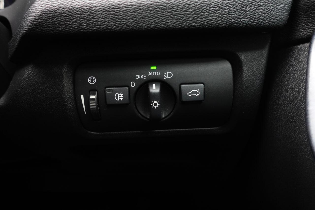 Volvo V40 CROSS COUNTRY - Image 41