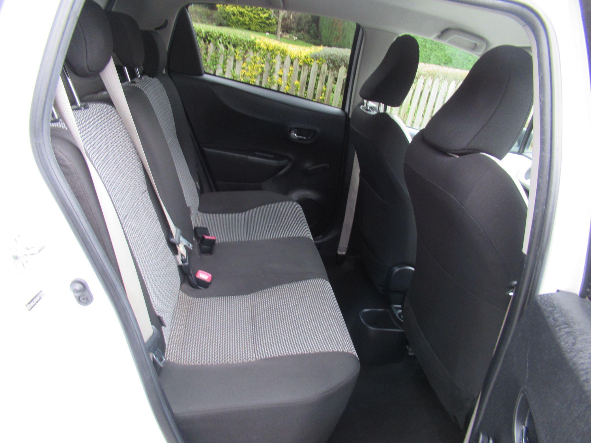 Toyota Yaris - Image 16