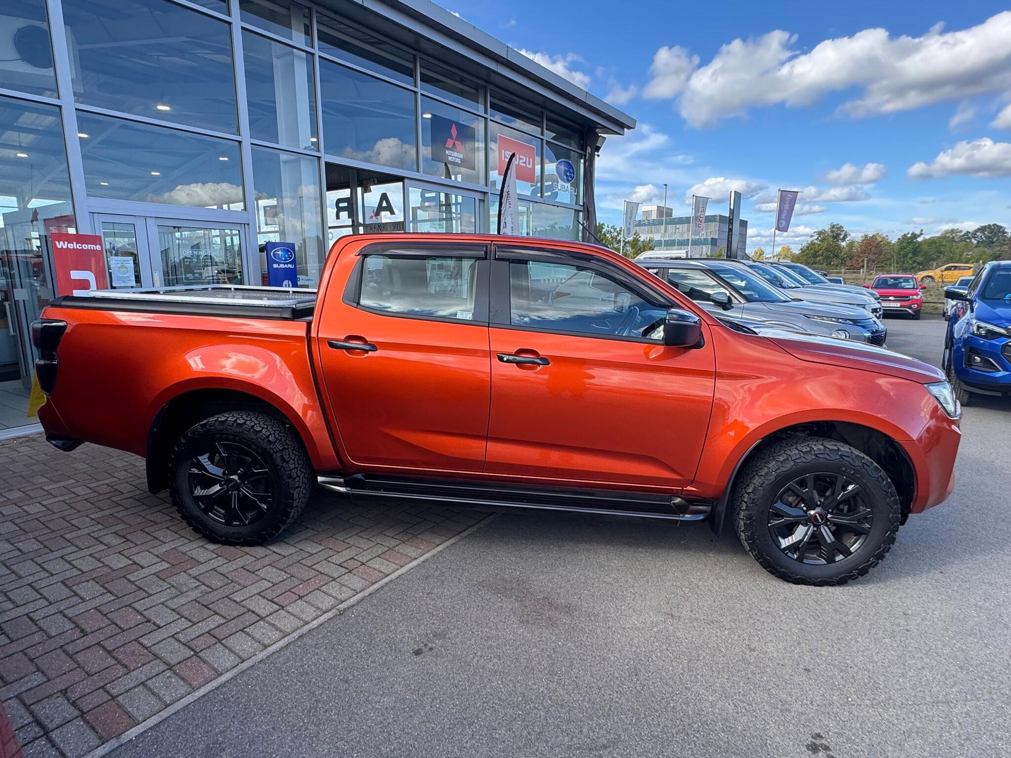 Isuzu D-MAX - Image 2