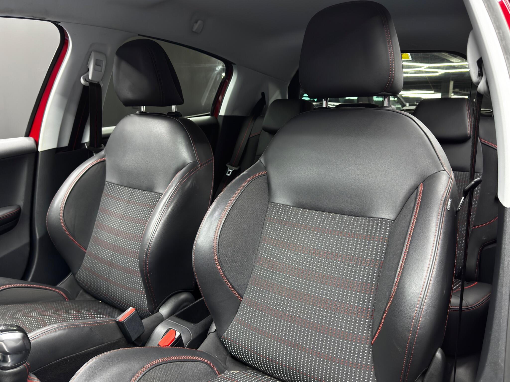 Peugeot 208 - Image 14