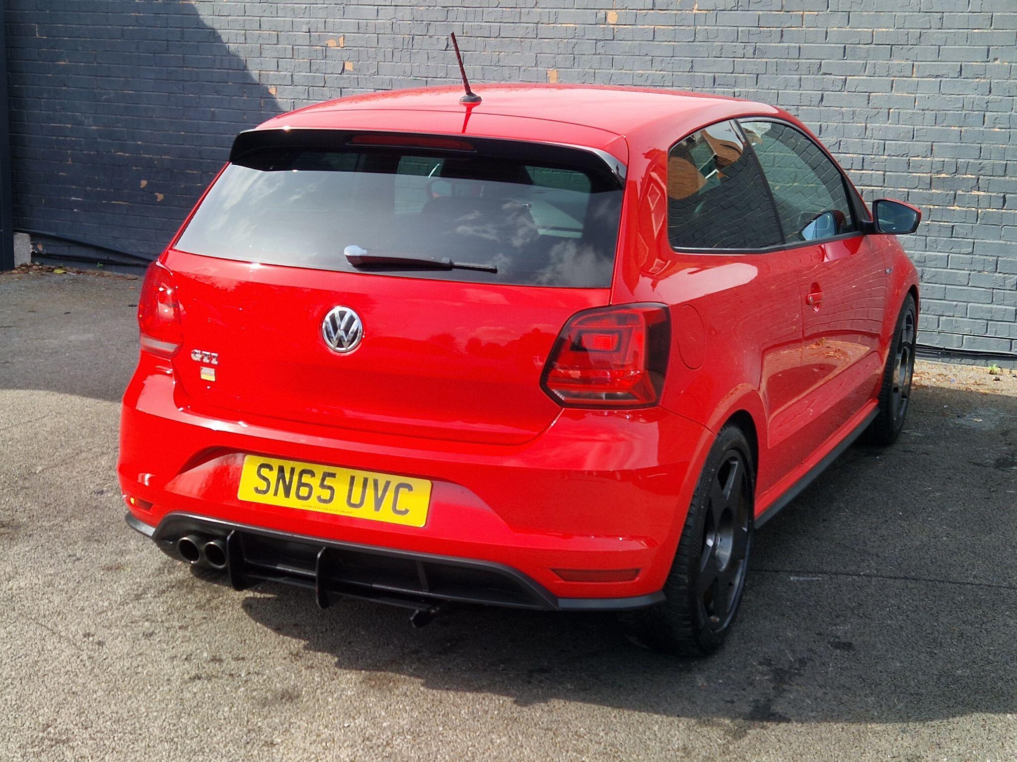 Volkswagen Polo - Image 10