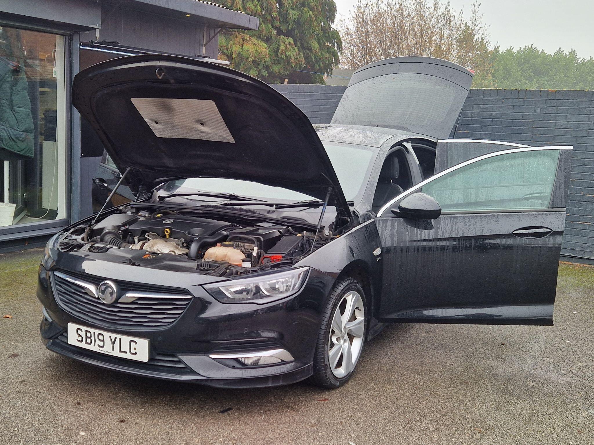 Vauxhall Insignia - Image 14