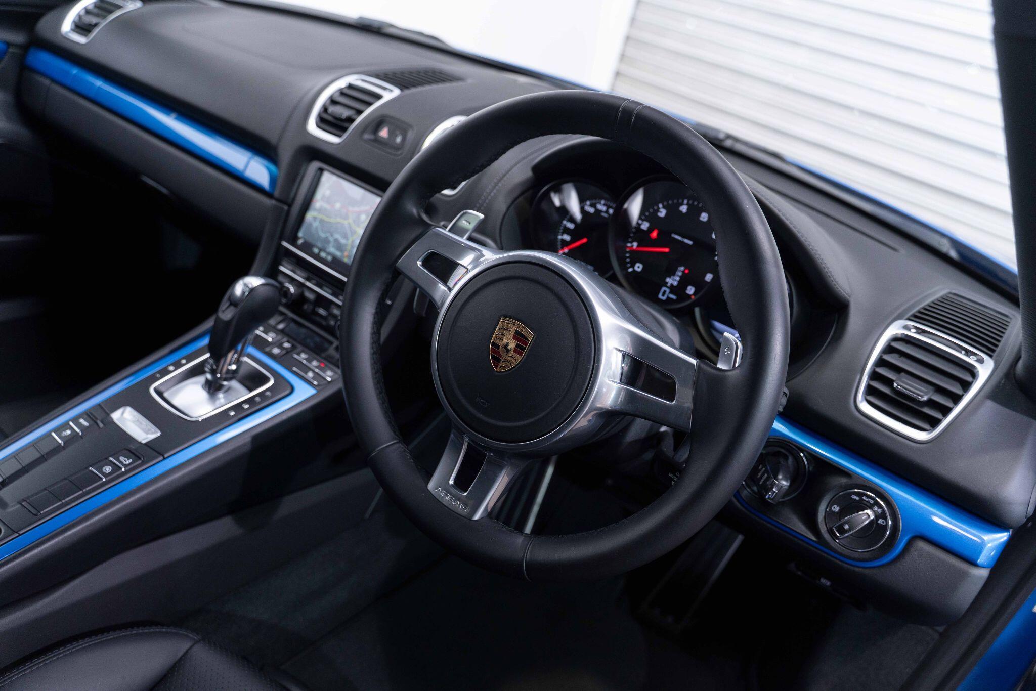 Porsche Cayman - Image 38