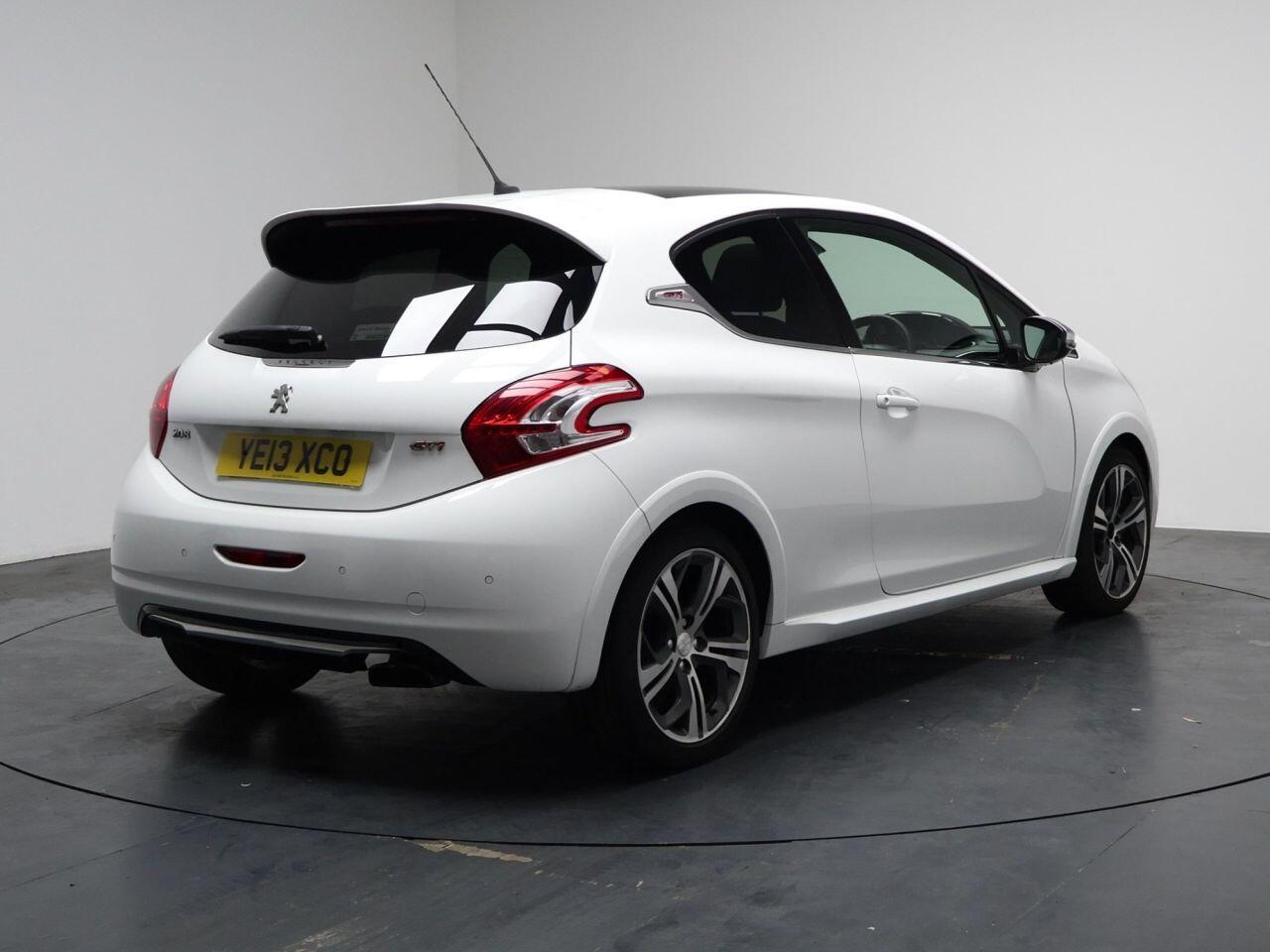 Peugeot 208 - Image 19