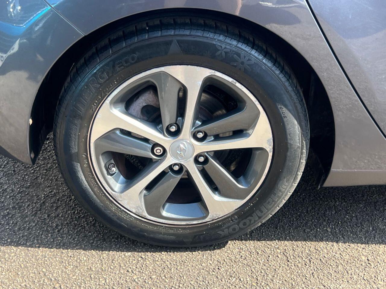 Hyundai i30 - Image 32