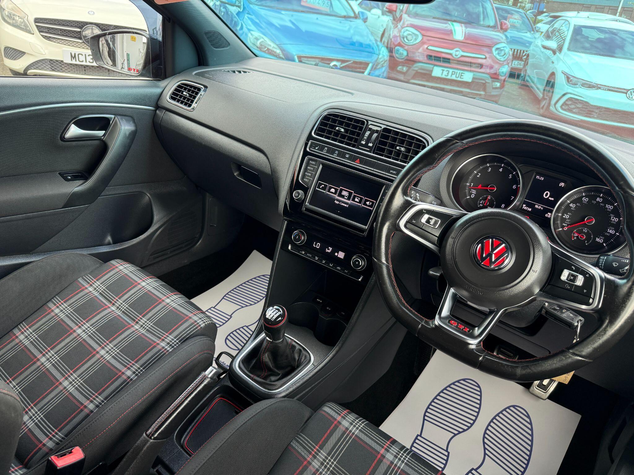 Volkswagen Polo - Image 43