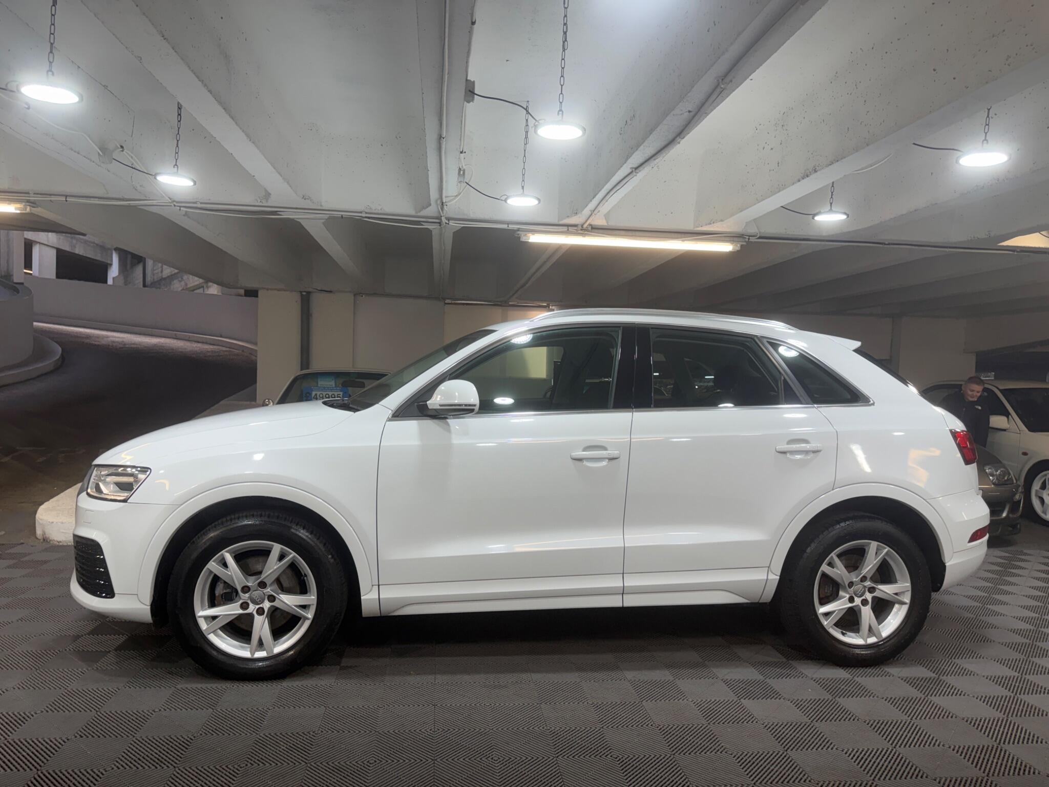 Audi Q3 - Image 2