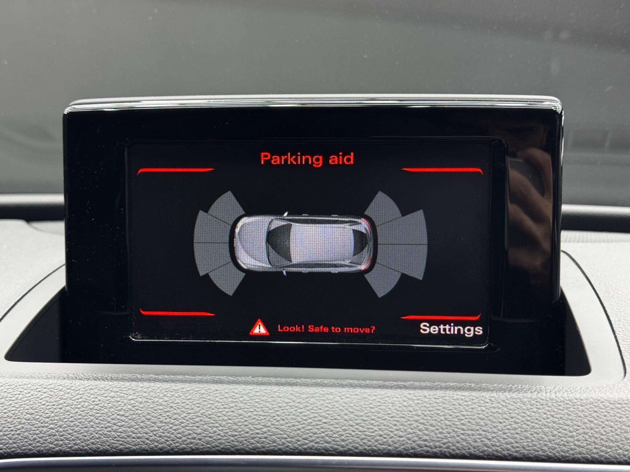 Audi Q3 - Image 35