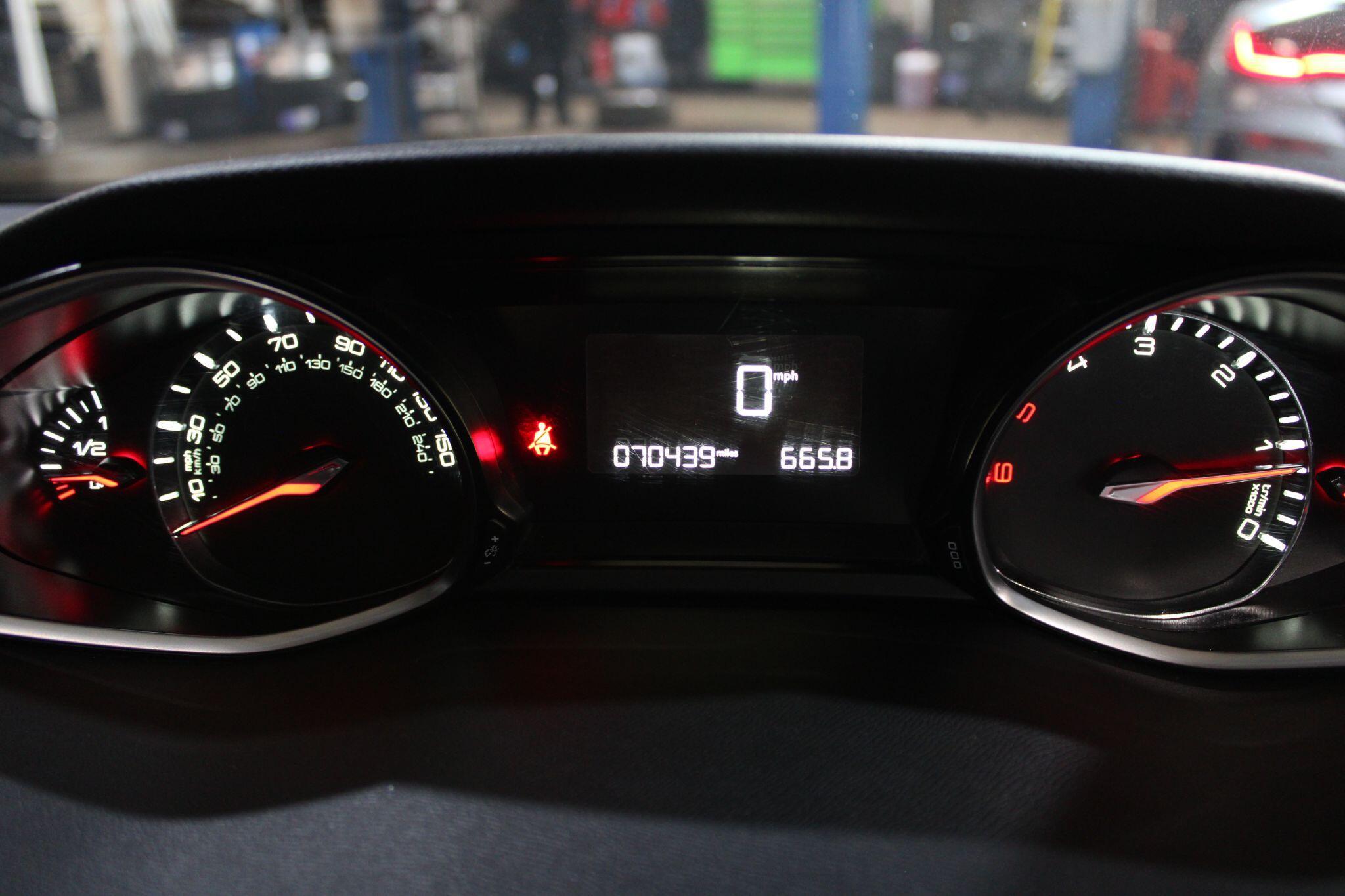 Peugeot 308 - Image 6