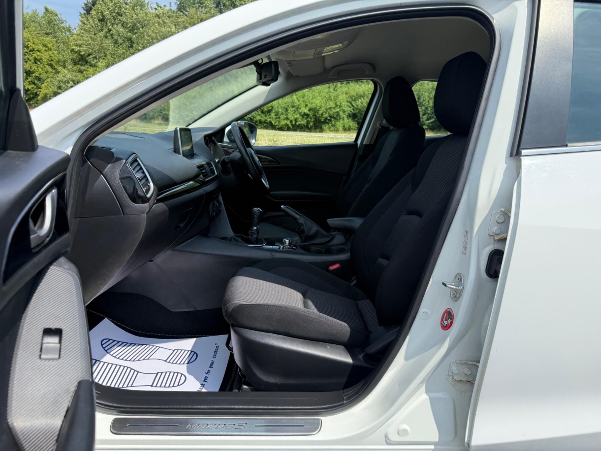 Mazda MAZDA3 - Image 11