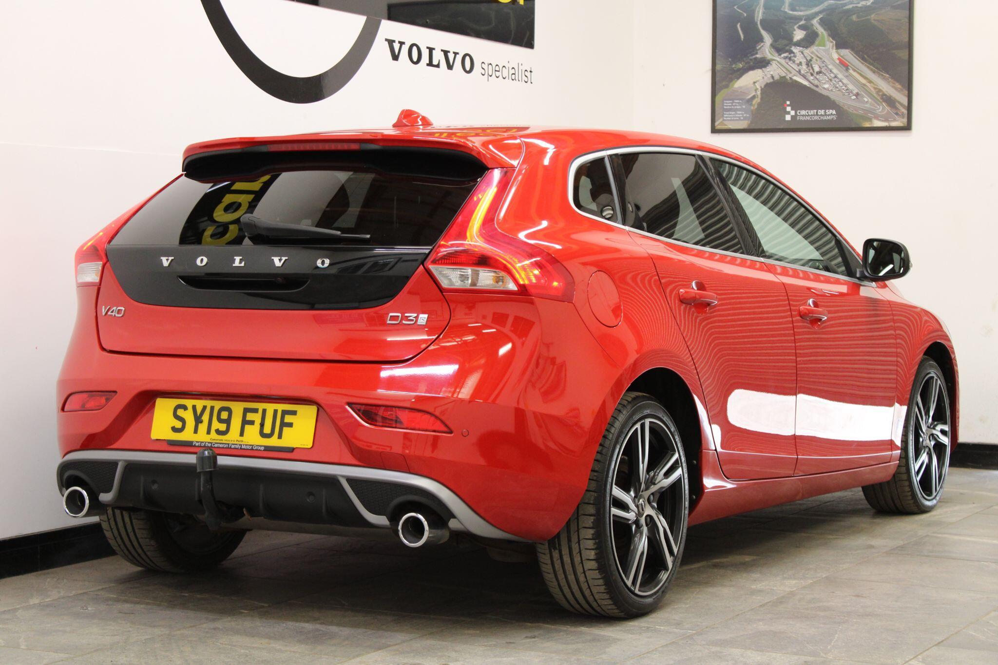 Volvo V40 - Image 12