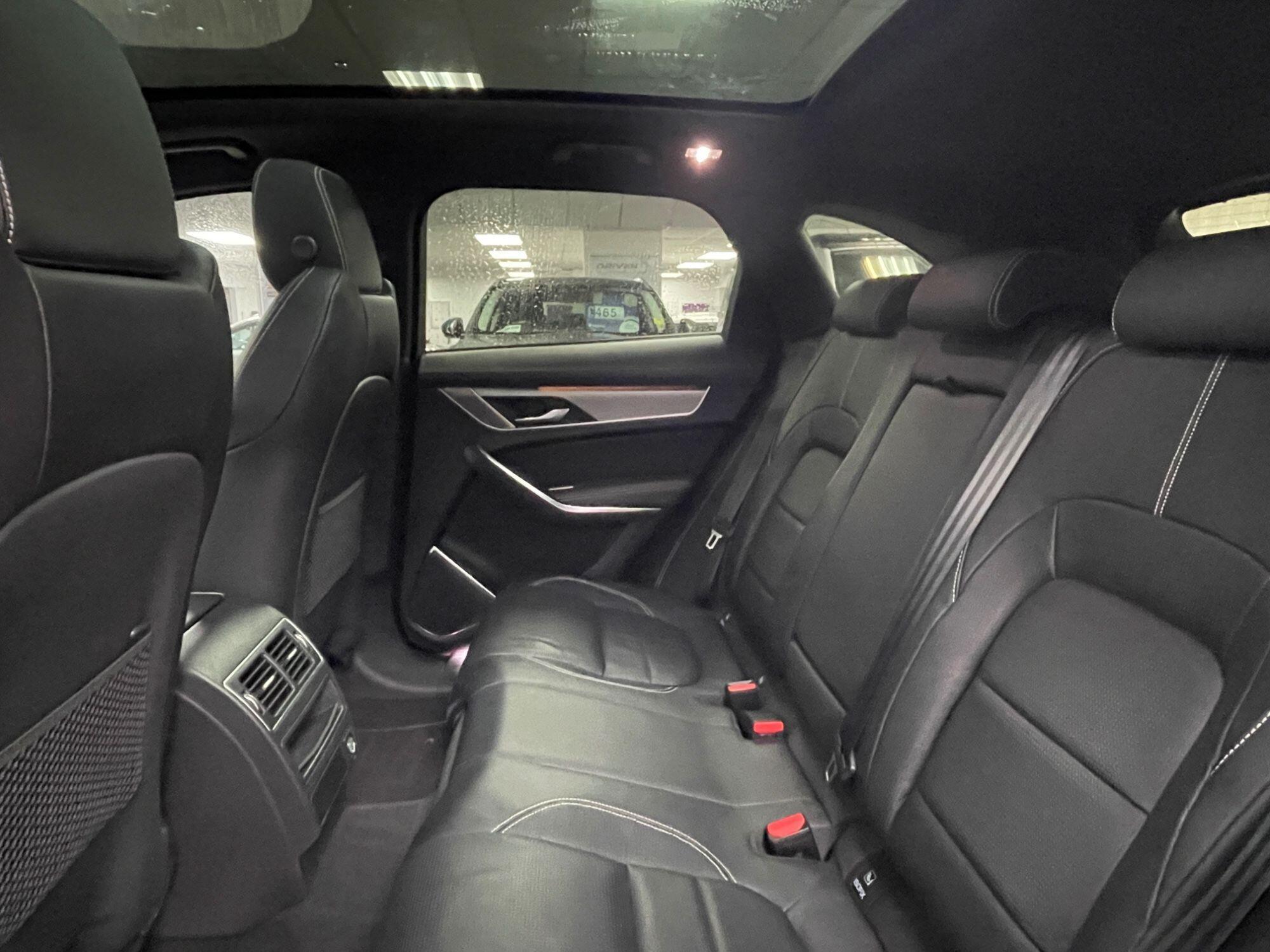 Jaguar F-Pace - Image 29