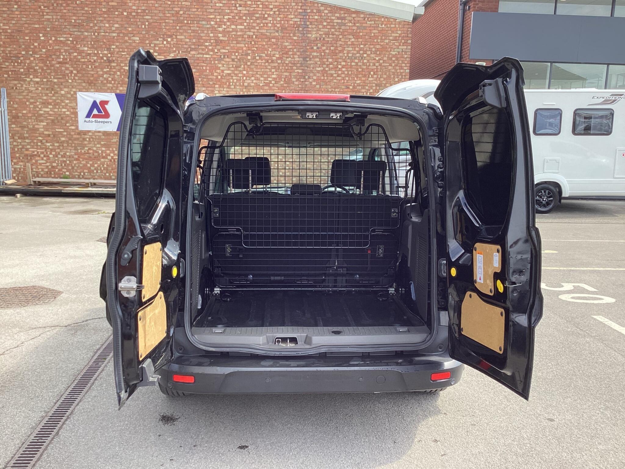 Ford Transit Connect - Image 14