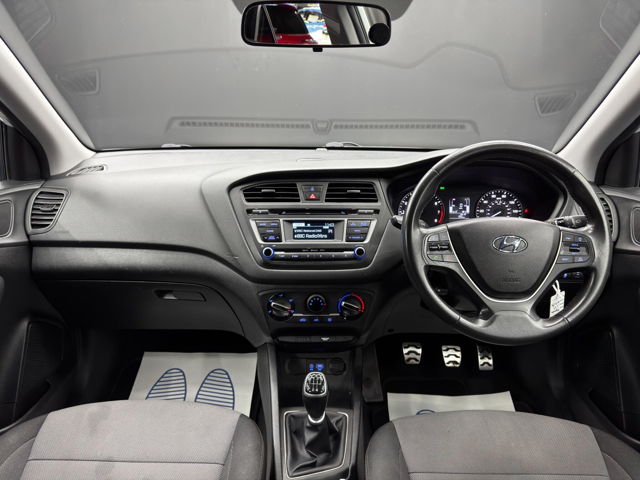 Hyundai i20 - Image 10