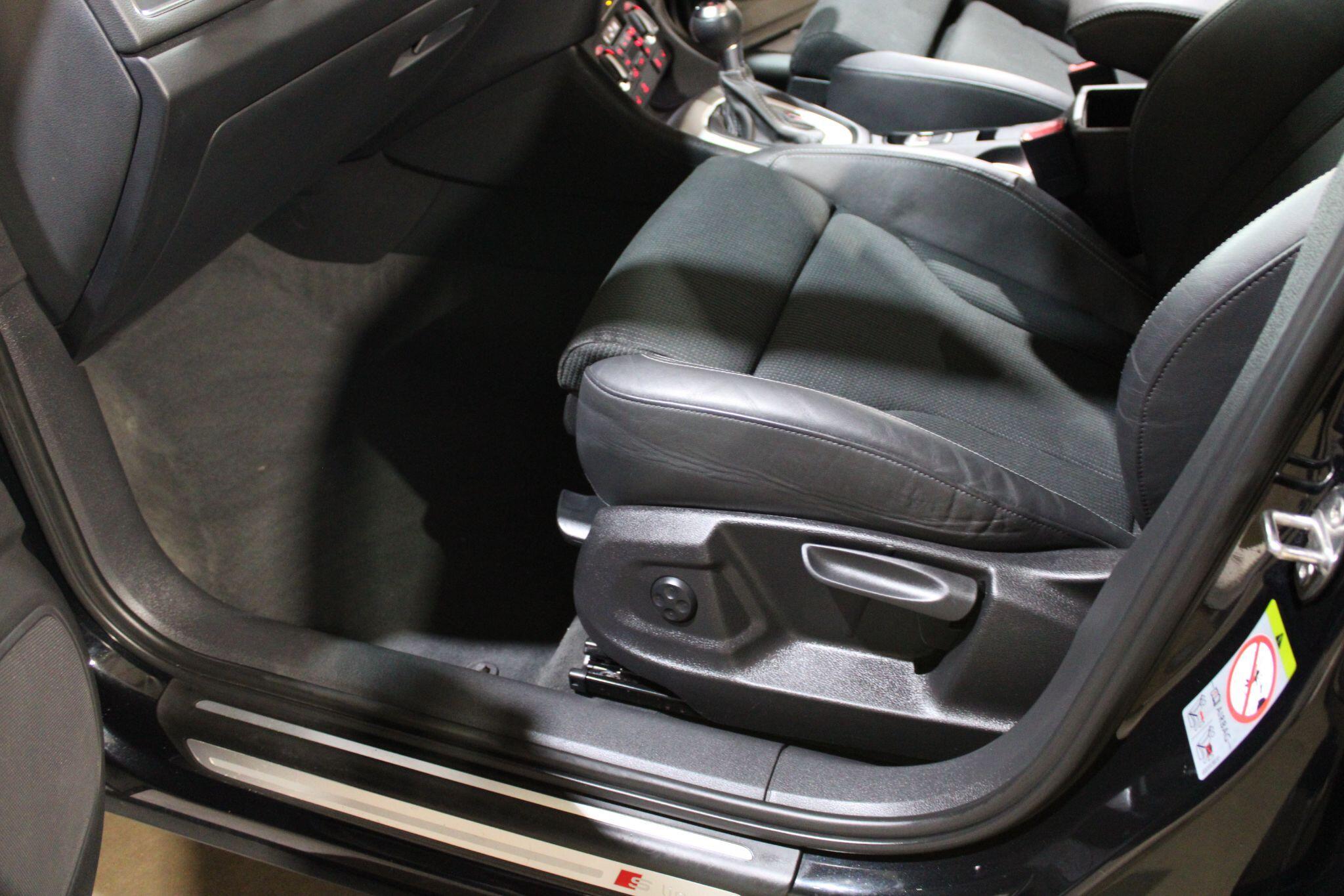 Audi Q3 - Image 25