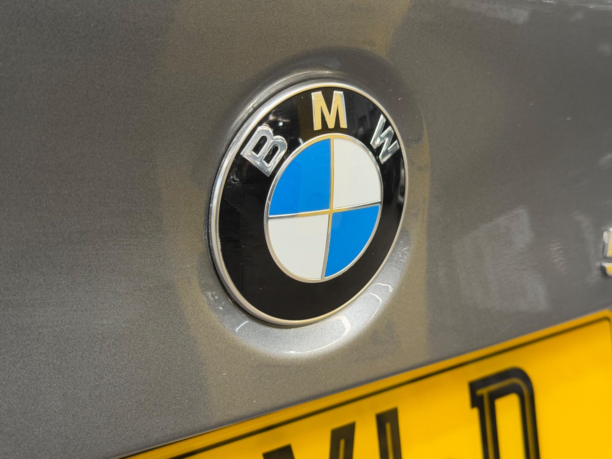 BMW 5 Series - Image 12