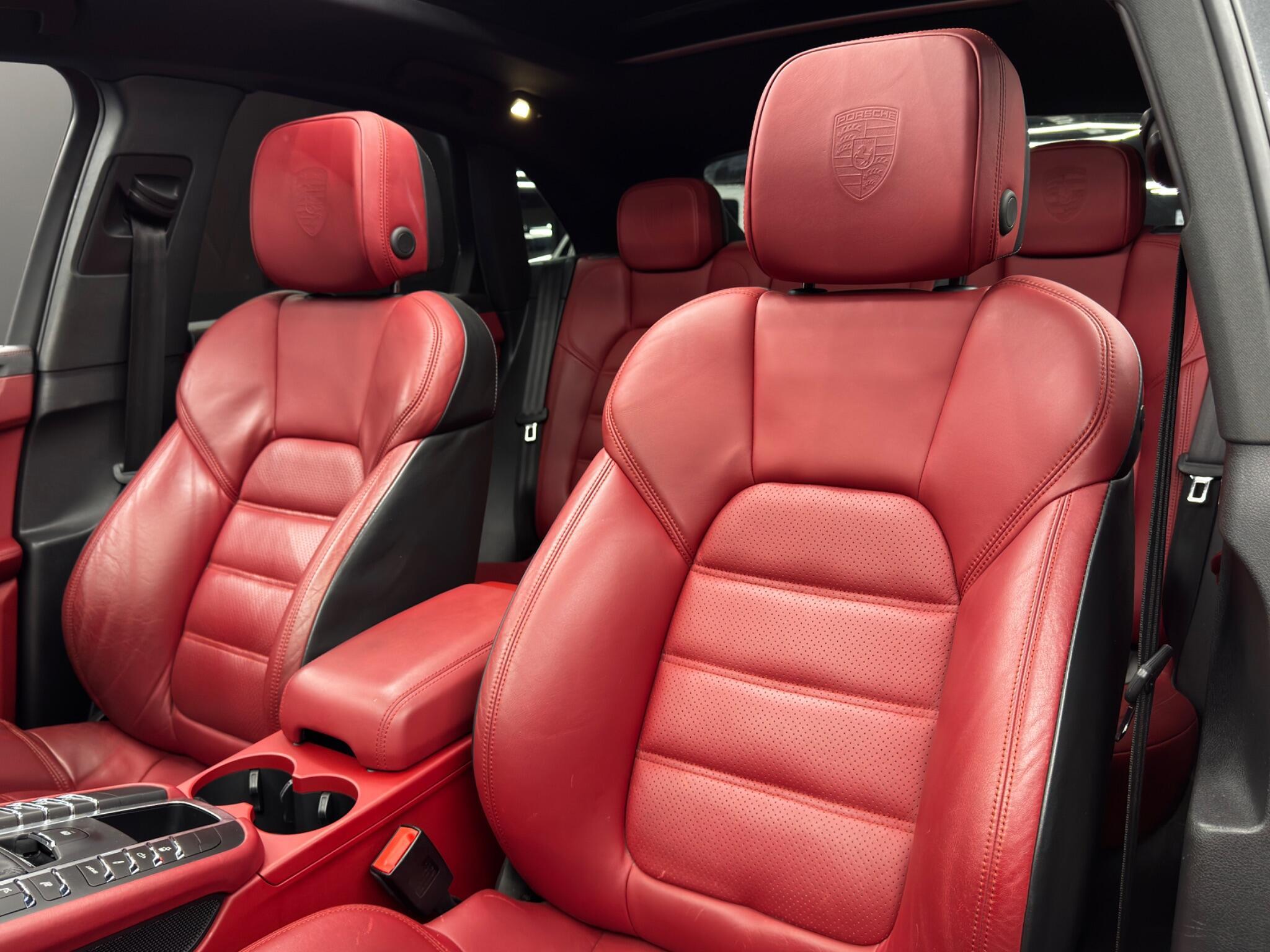 Porsche Macan - Image 14