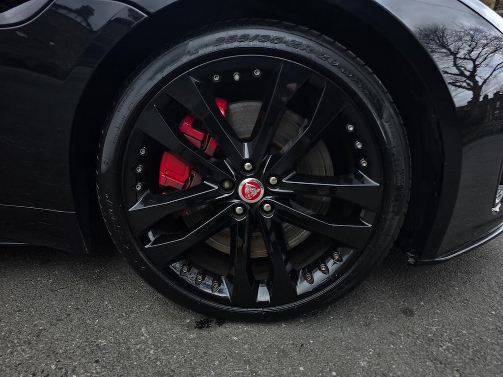 Jaguar F-Type - Image 11