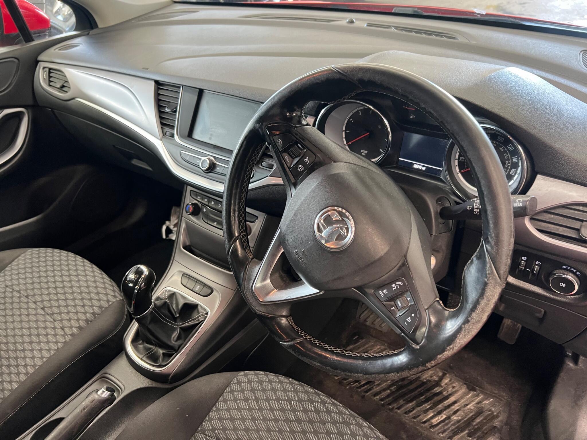 Vauxhall Astra - Image 32