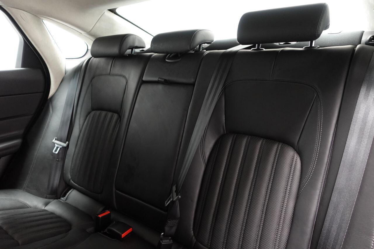 Jaguar XF - Image 20