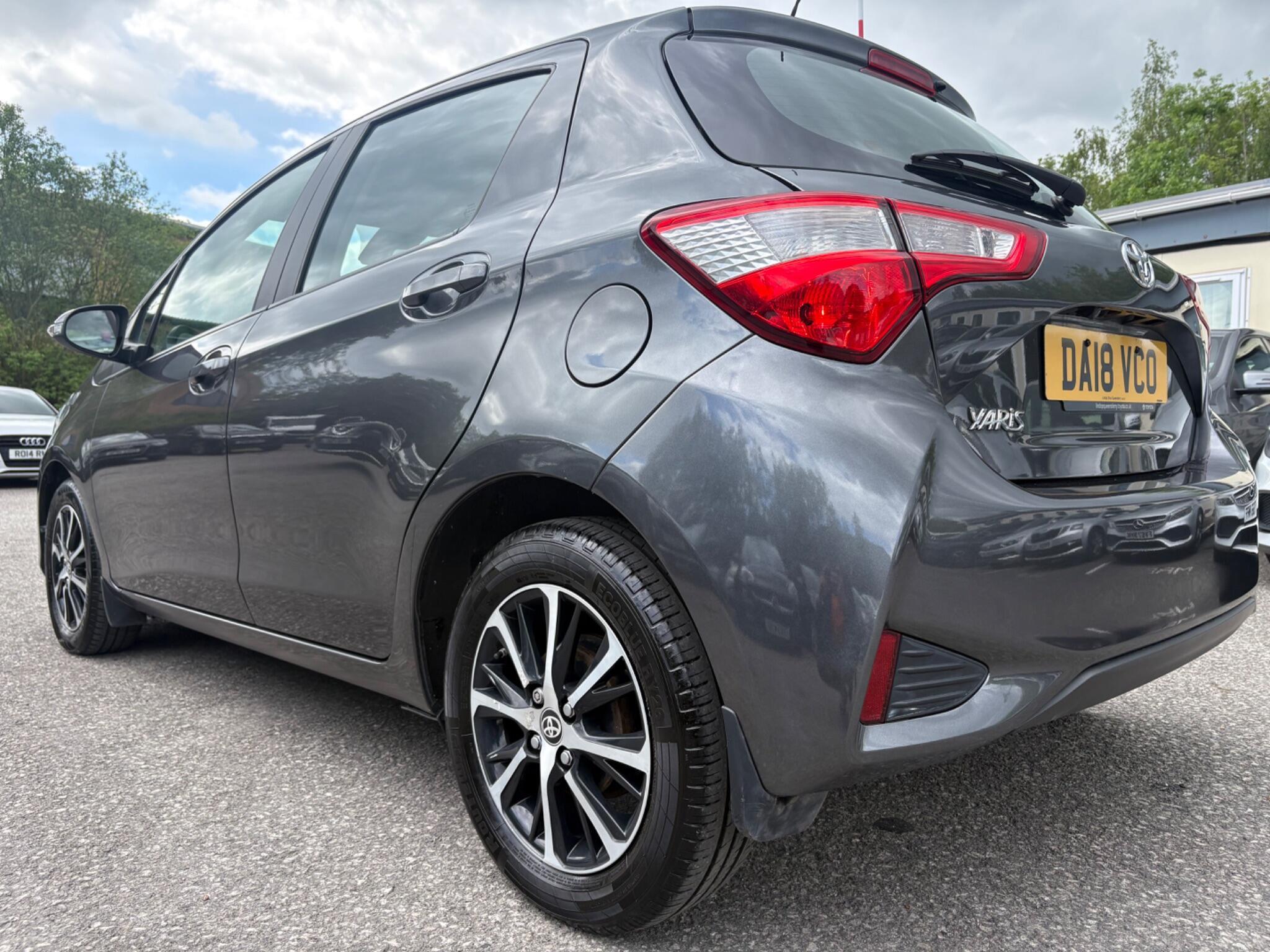 Toyota Yaris - Image 14