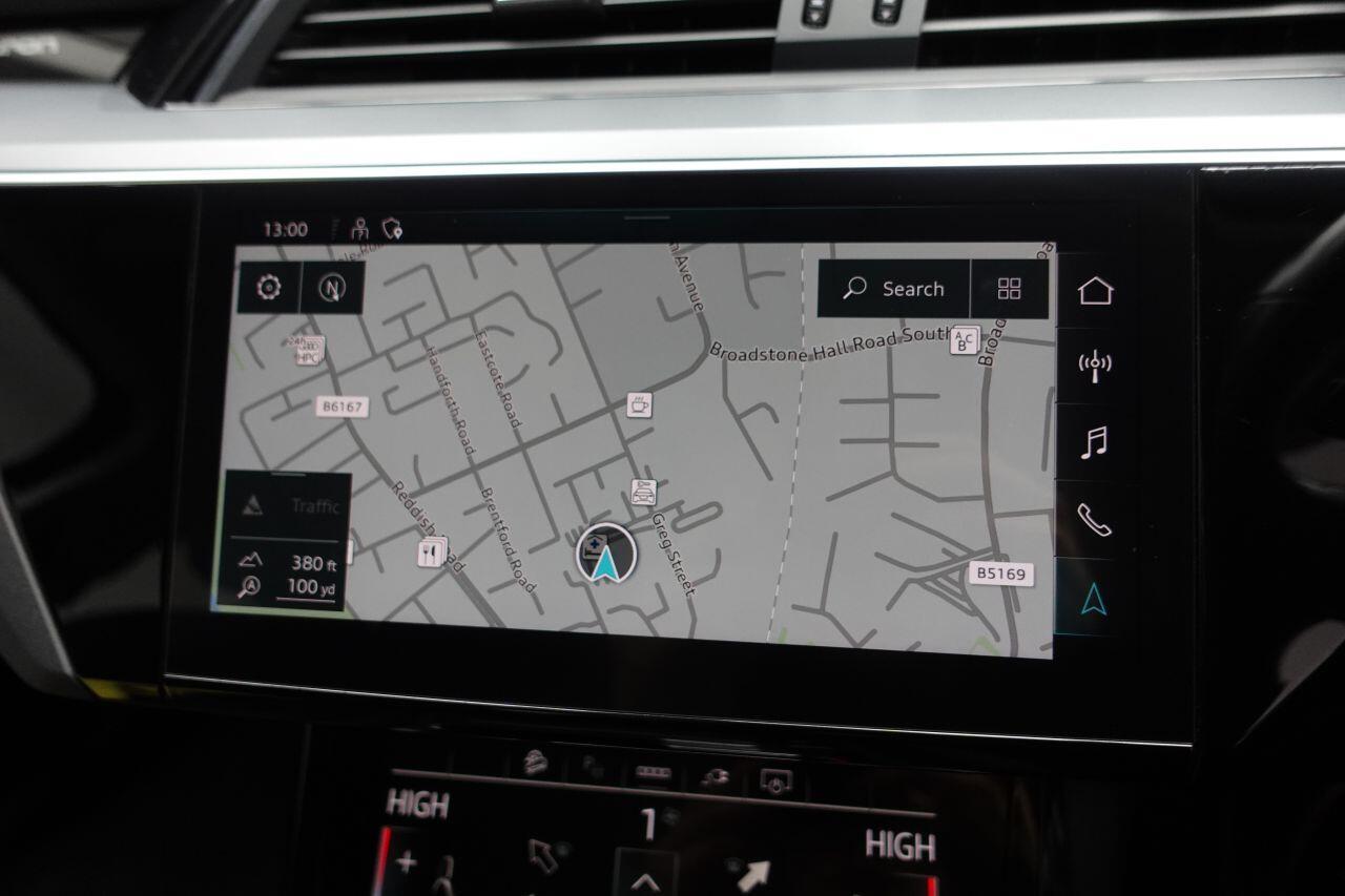 Audi E-Tron - Image 2