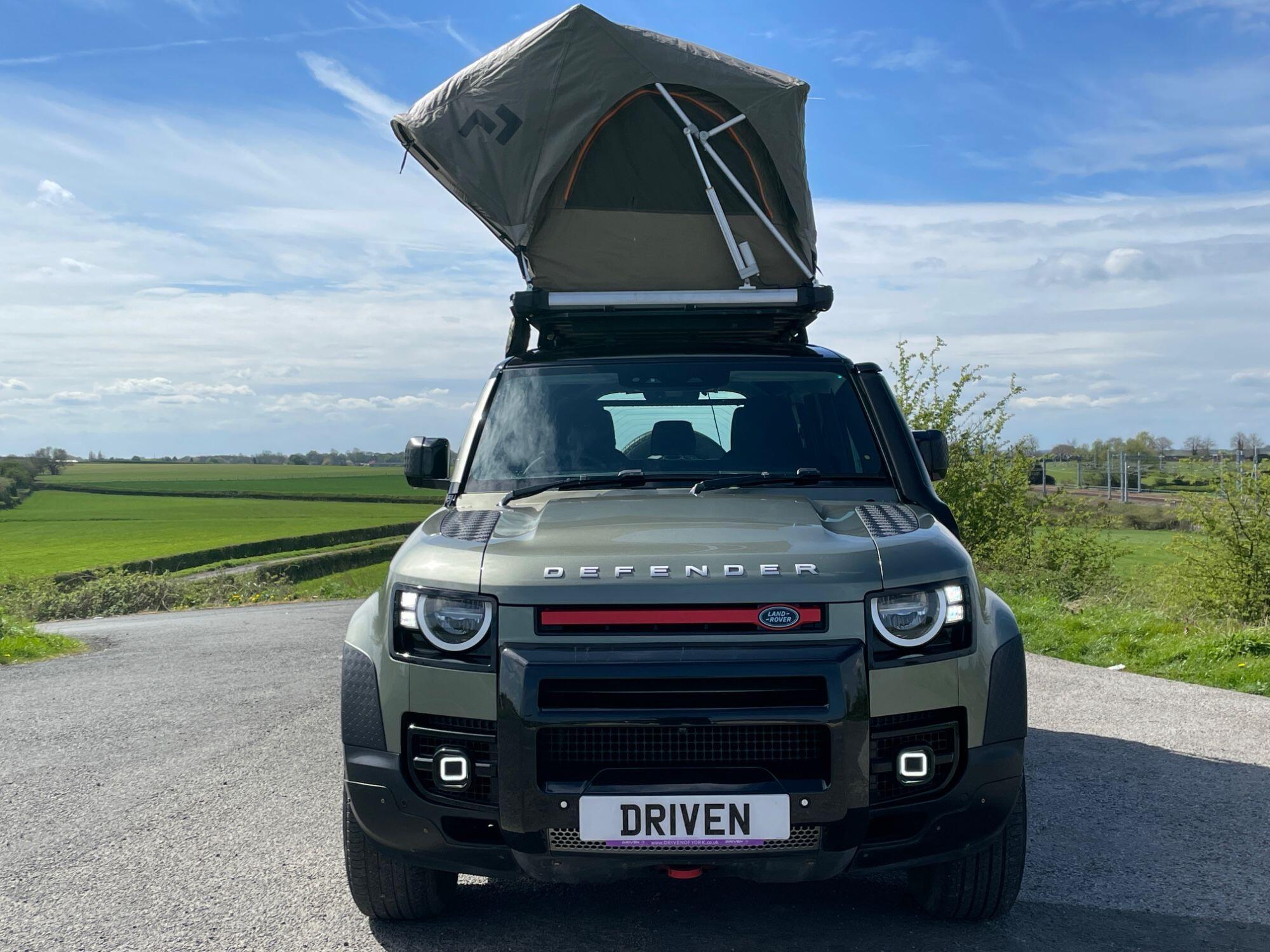 Land Rover Defender - Image 7