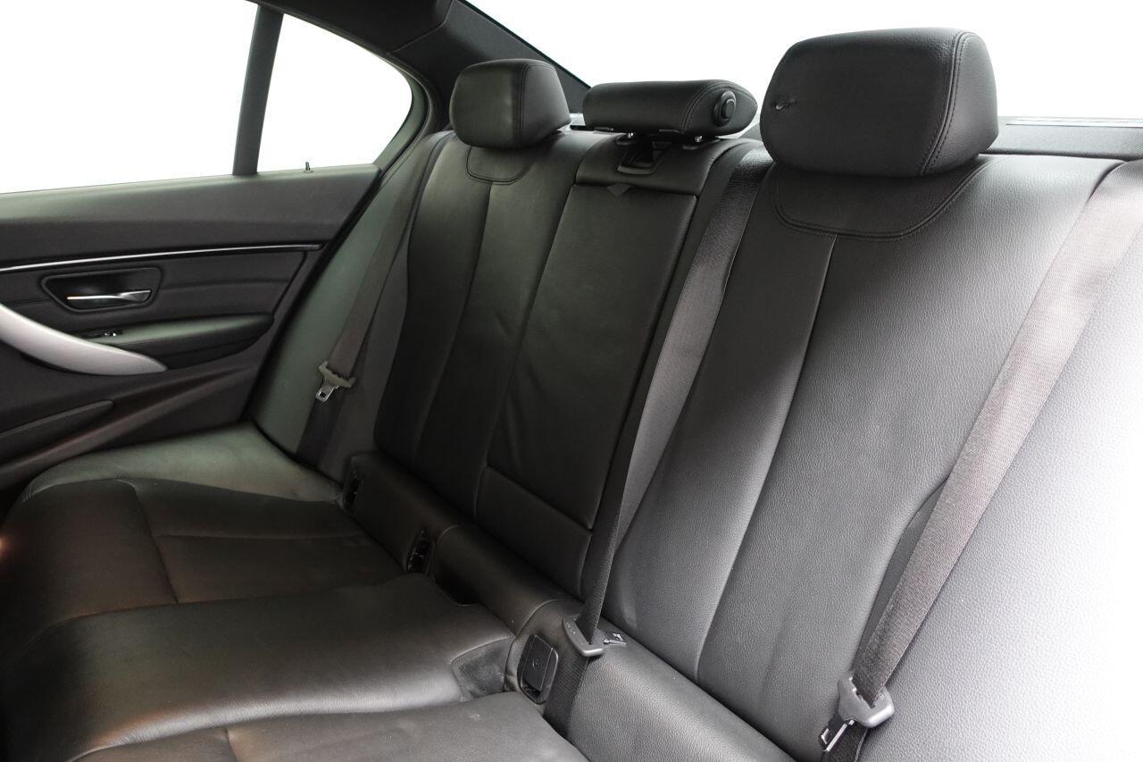 BMW 3 Series - Image 30