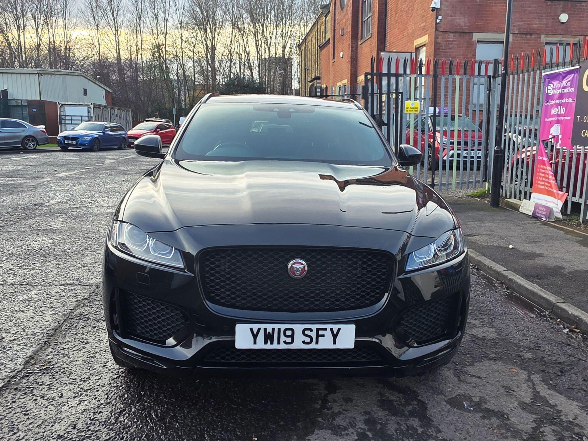 Jaguar F-Pace - Image 2