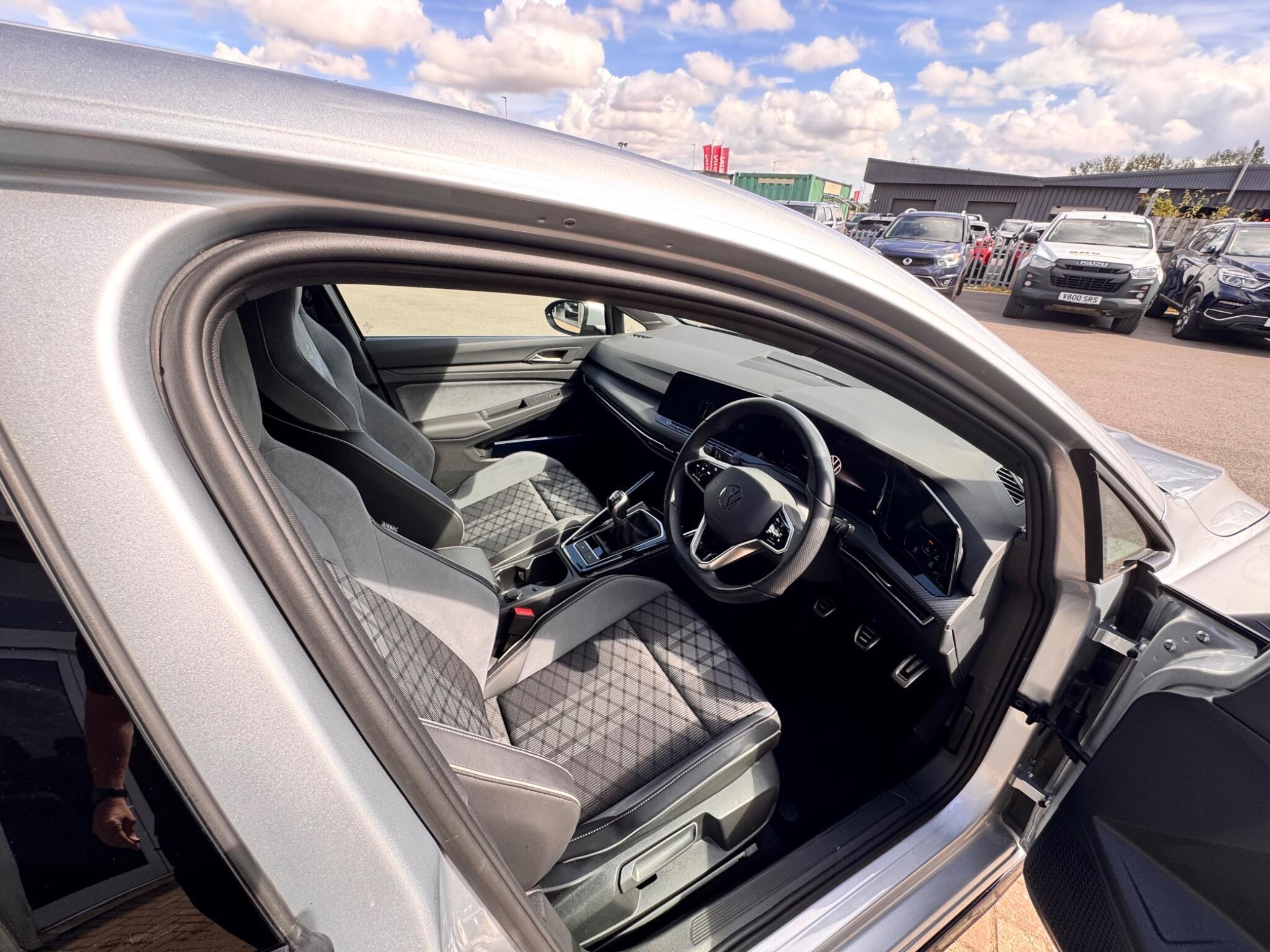 Volkswagen Golf - Image 3