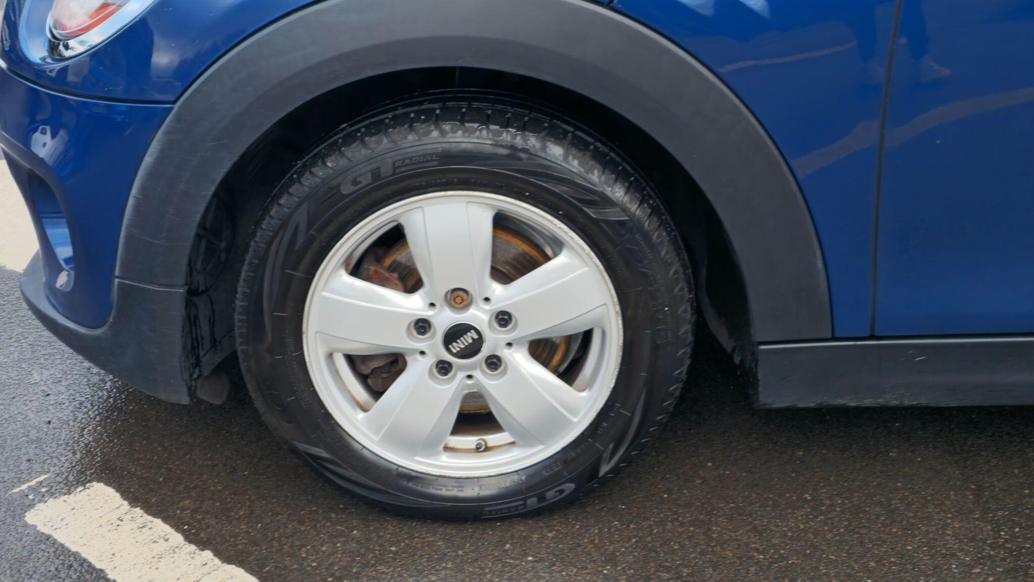 MINI Hatch - Image 14
