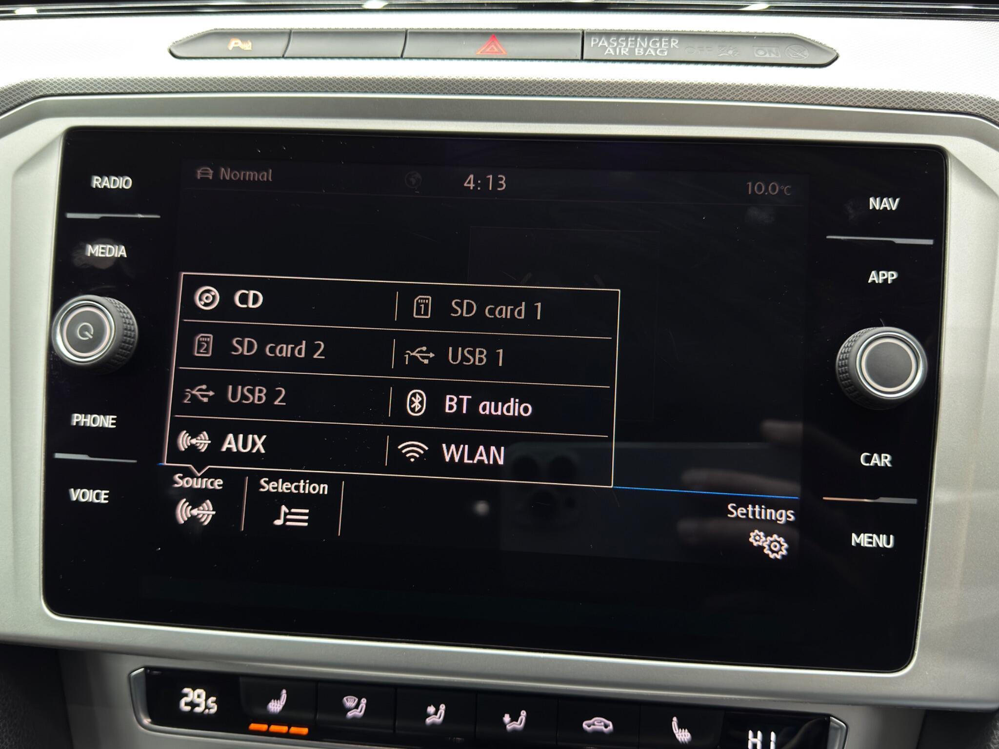 Volkswagen Passat - Image 31