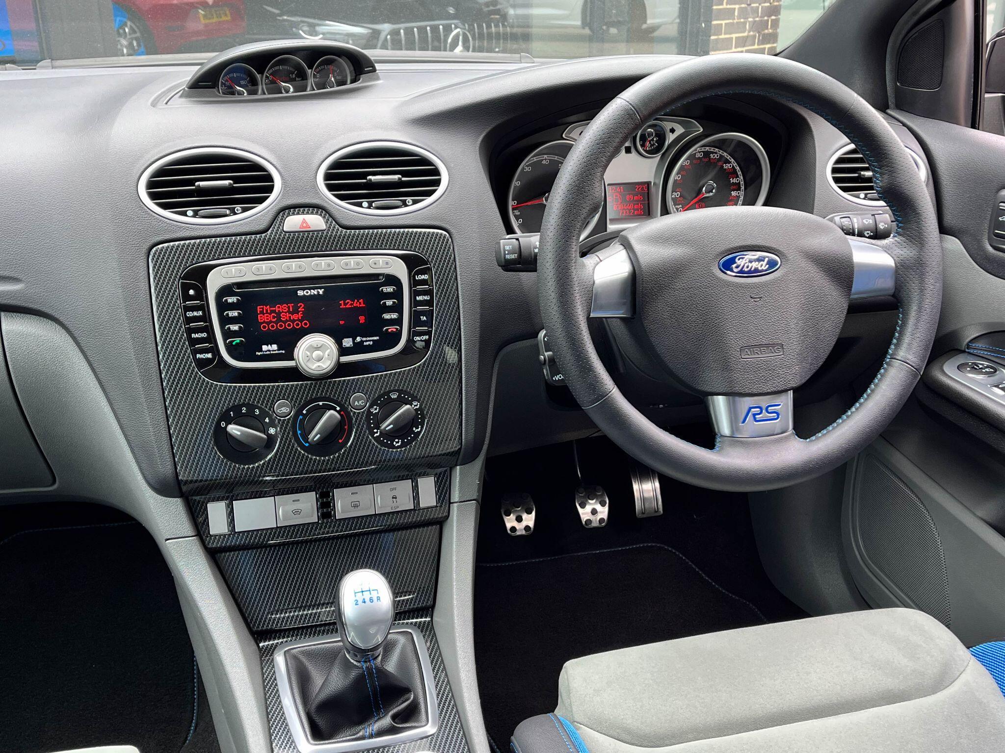 Ford Focus - Image 14
