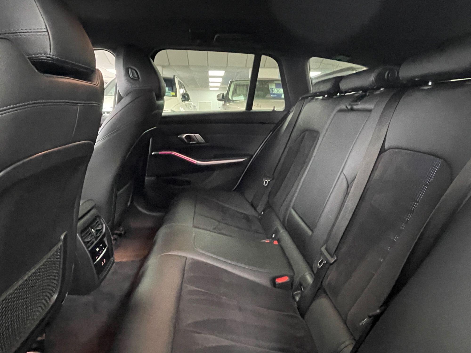 BMW 3 Series - Image 32