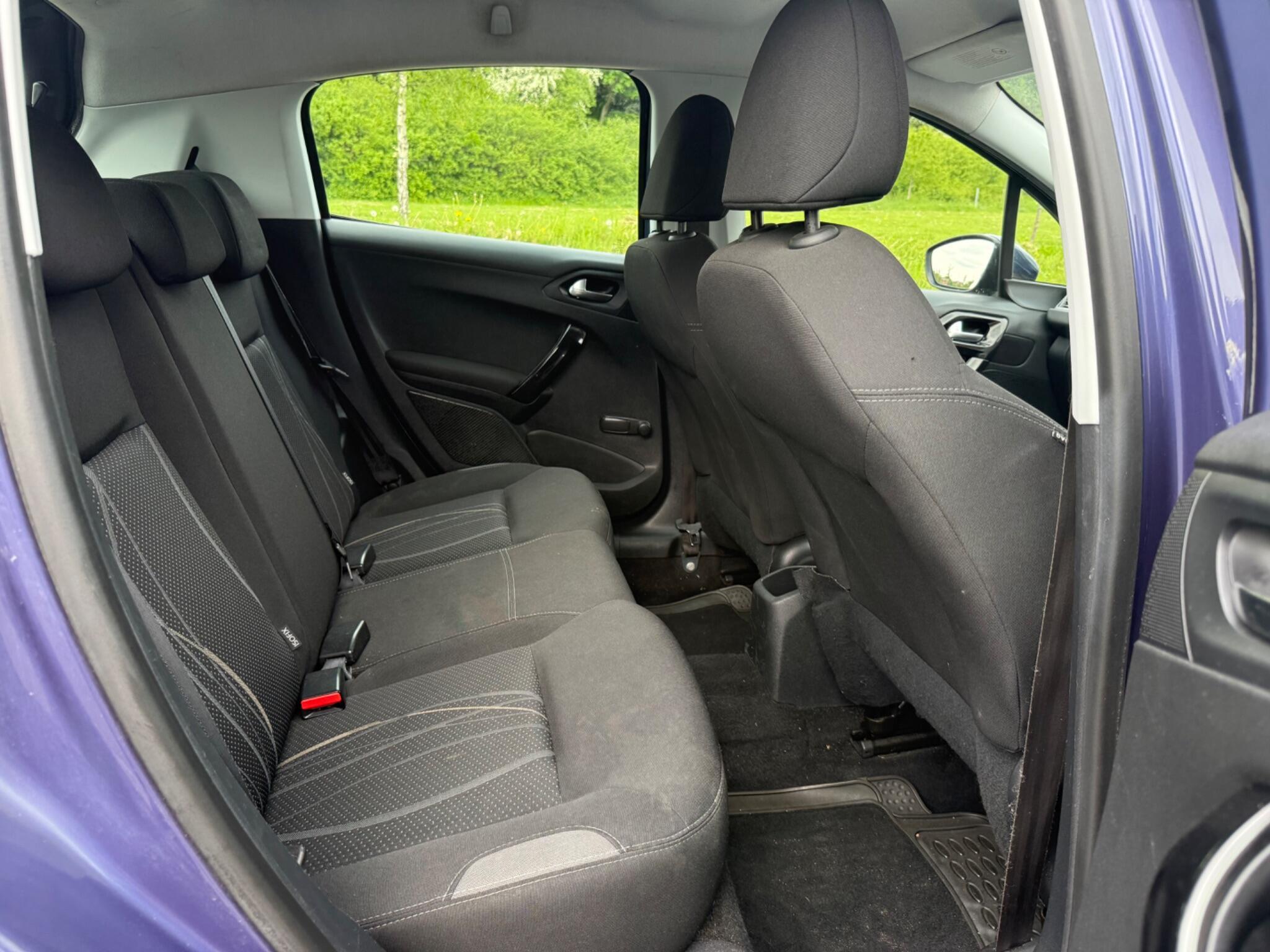 Peugeot 208 - Image 10