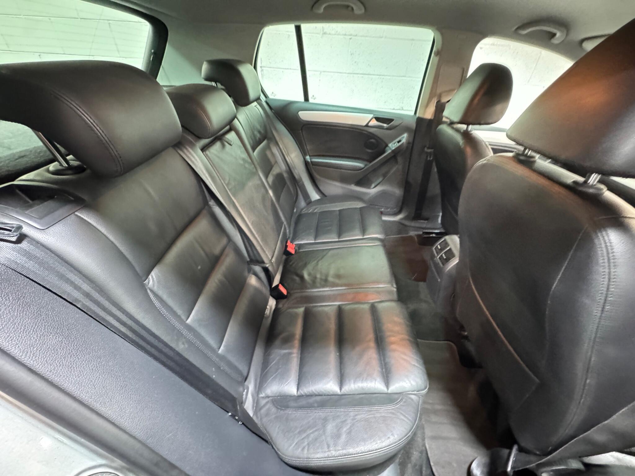 Volkswagen Golf - Image 12