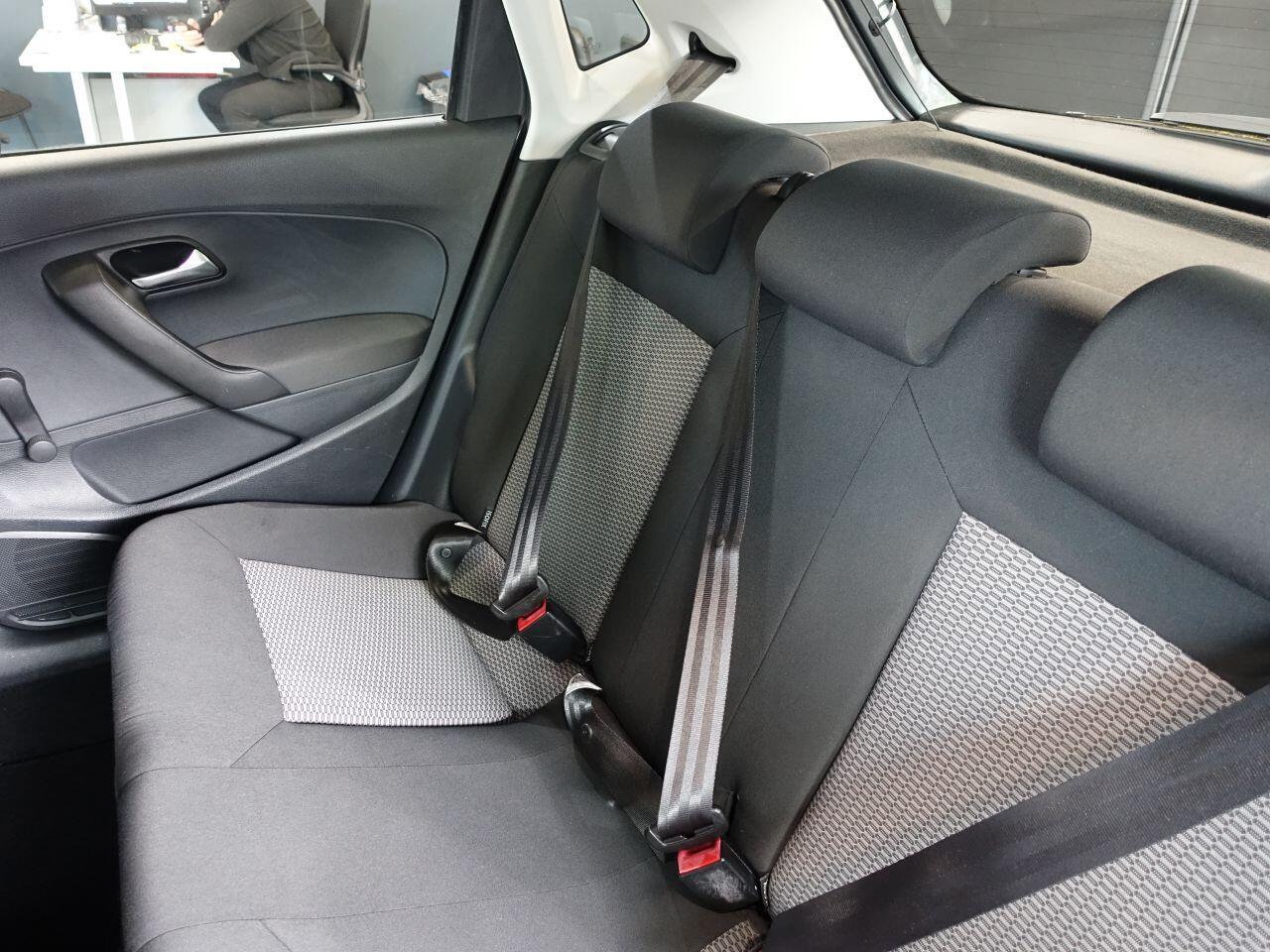 Volkswagen Polo - Image 16